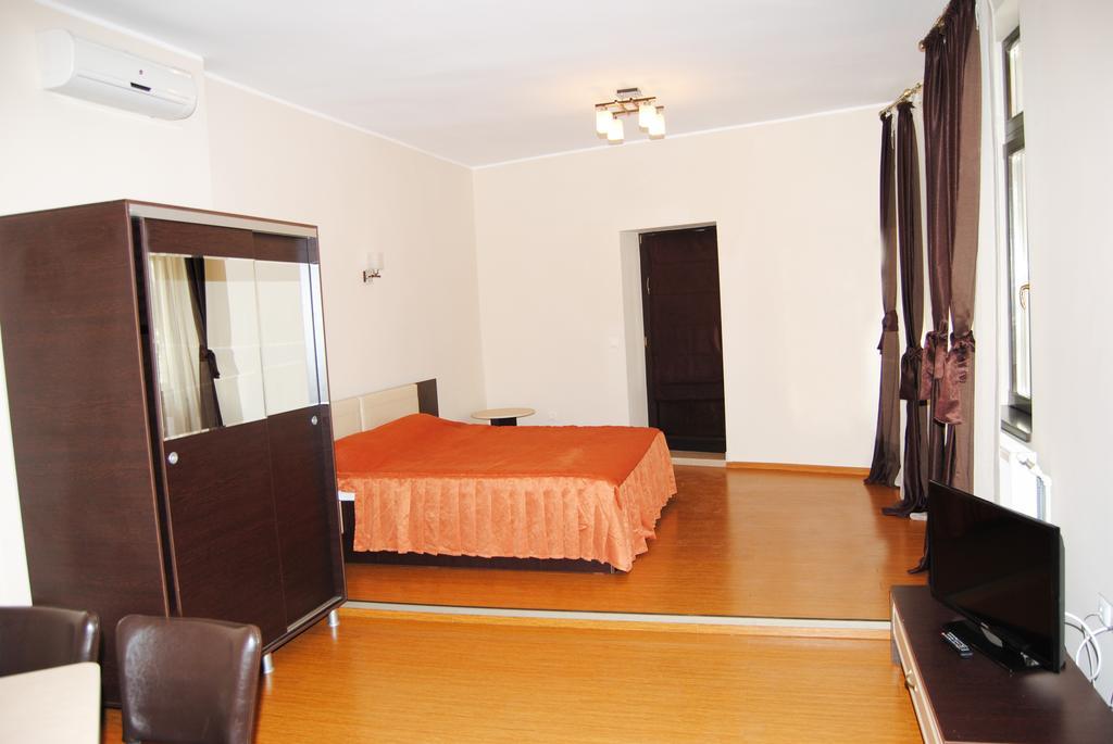 Pensiune Heavens Brăila Habitación foto