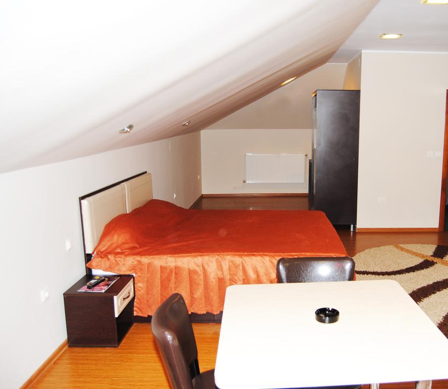 Pensiune Heavens Brăila Habitación foto