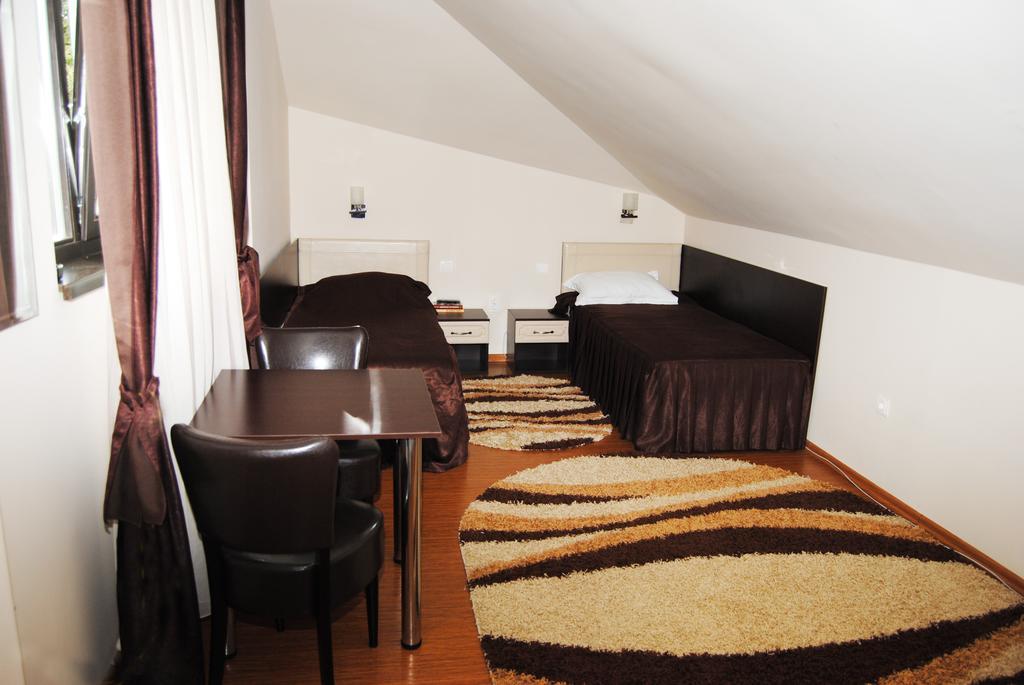 Pensiune Heavens Brăila Habitación foto